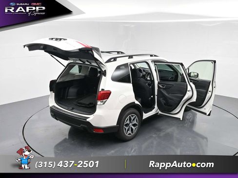 Used 2023 Subaru Forester Premium AWD/4WD image 35
