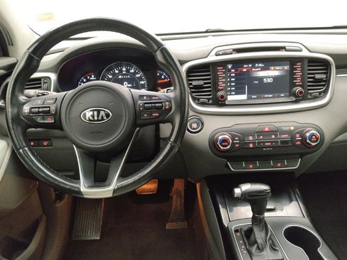 Used 2017 Kia Sorento SX image 22