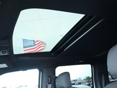 Used 2016 Ford F150 XLT w/ Equipment Group 302A Luxury AWD/4WD image 28