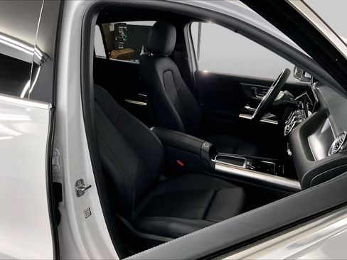 Used 2024 Mercedes-Benz GLA 250 4MATIC image 8