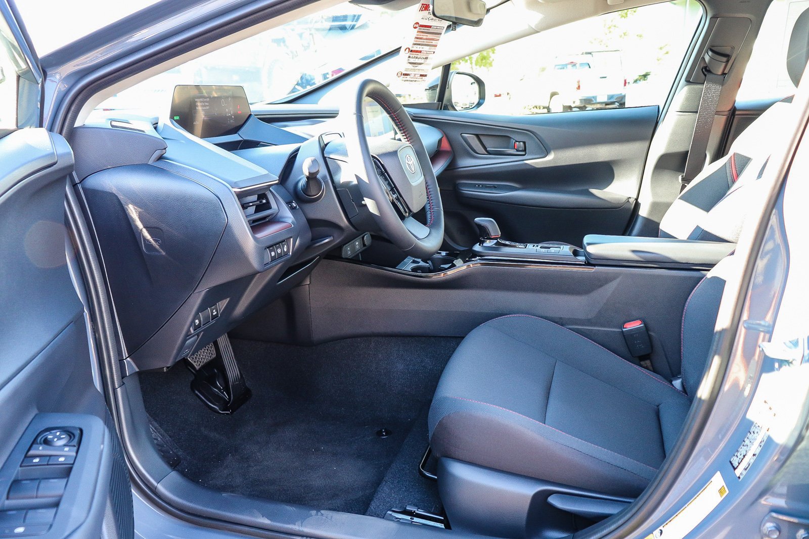 New 2027 Toyota Prius Plug-In Hybrid FWD image 24