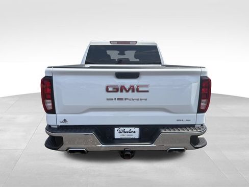 Used 2023 GMC Sierra 1500 SLE w/ X31 Off-Road Package AWD/4WD image 4