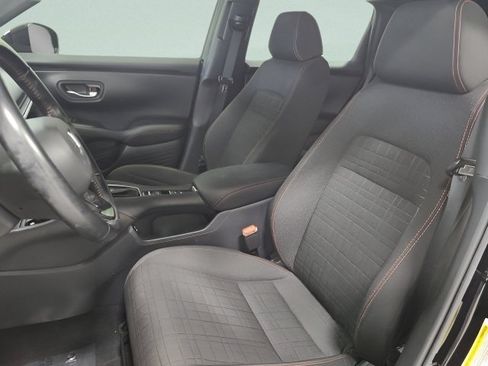 Used 2025 Honda HR-V Sport image 19