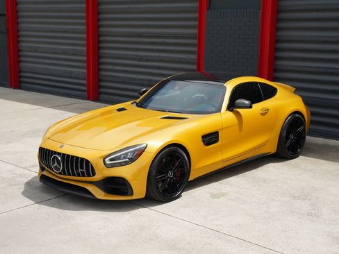 Used 2020 Mercedes-Benz AMG GT C image 4