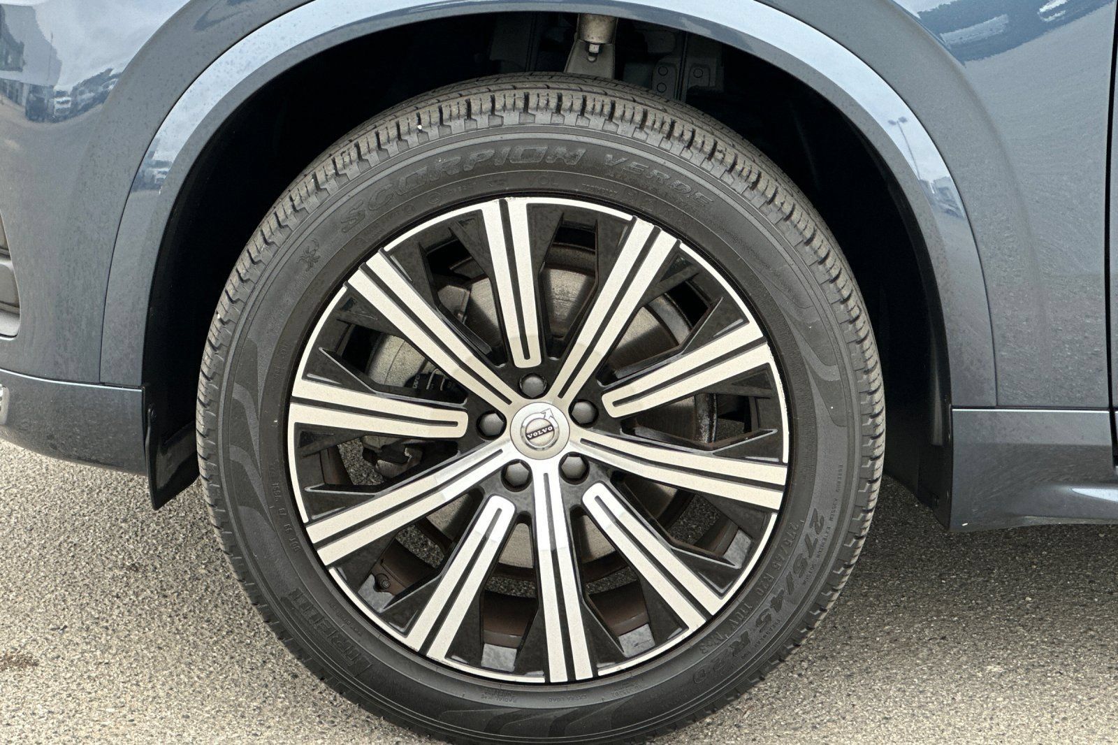 Used 2023 Volvo XC90 B5 Core w/ Protection Package Premier AWD/4WD image 35