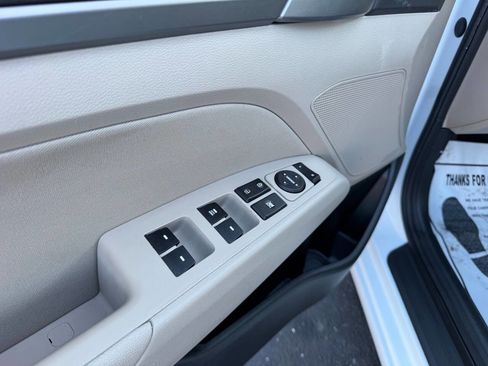Used 2018 Hyundai Elantra SEL image 15