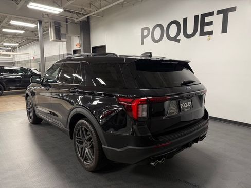 Used 2025 Ford Explorer ST w/ Sun And Sound Package AWD/4WD image 6