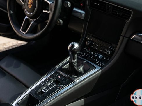 Used 2017 Porsche 911 Carrera S RWD image 39