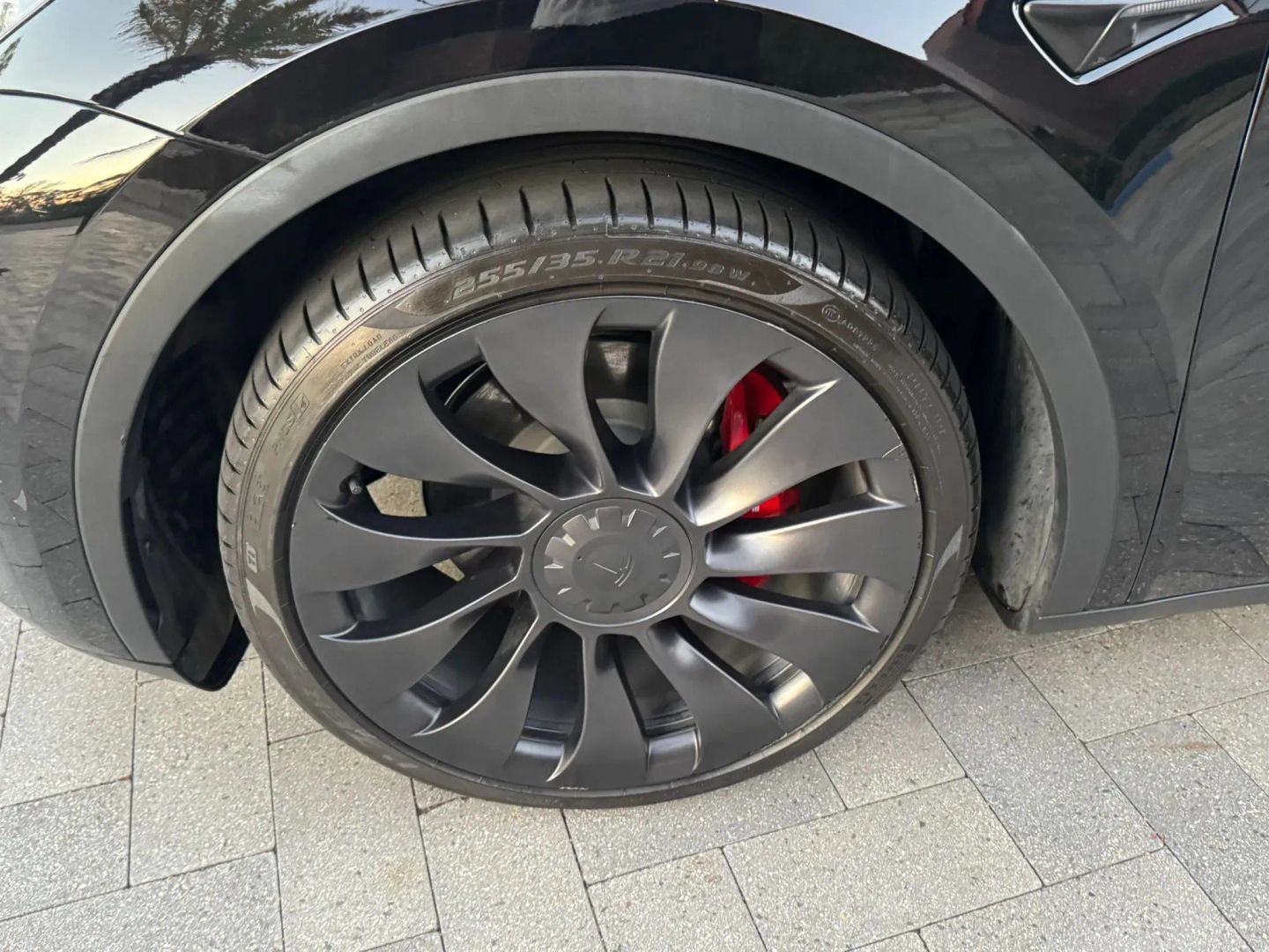 Used 2022 Tesla Model Y Performance AWD/4WD image 32