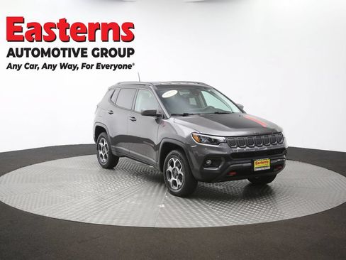 Used 2022 Jeep Compass Trailhawk w/ Trailhawk Convenience Group AWD/4WD image 51