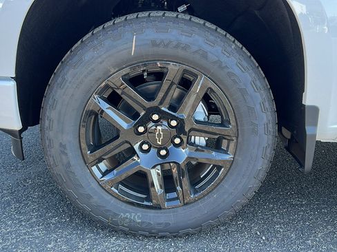 New 2026 Chevrolet Silverado 1500 RST AWD/4WD image 11