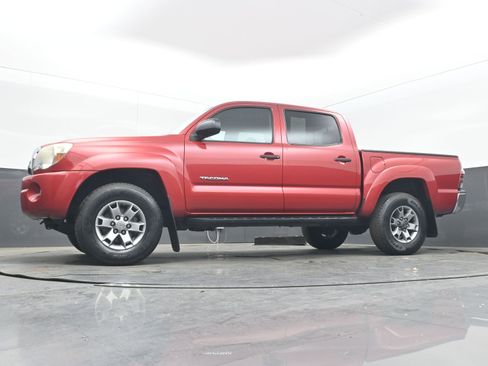 Used 2011 Toyota Tacoma PreRunner w/ SR5 Pkg #2 image 23