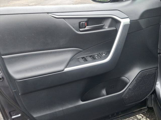 Certified 2025 Toyota RAV4 LE AWD/4WD image 12
