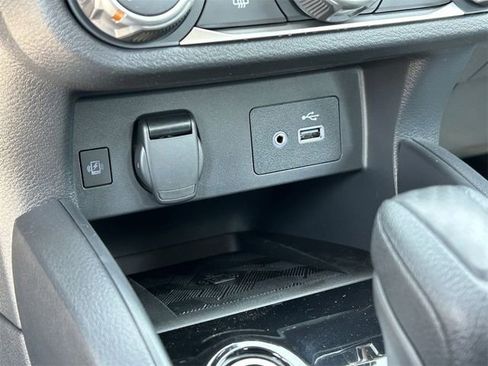 New 2025 Nissan Versa SV w/ Trunk Package FWD image 25