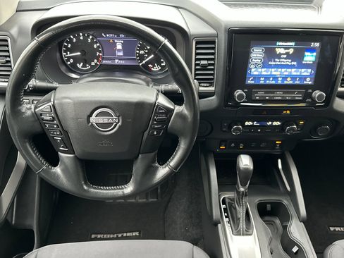 Used 2022 Nissan Frontier SV image 15