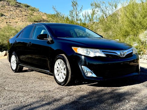 Used 2012 Toyota Camry XLE image 7