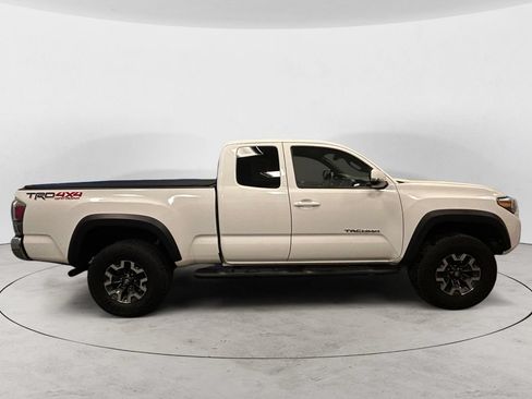 Used 2023 Toyota Tacoma TRD Off-Road w/ TRD Premium Off Road Package AWD/4WD image 6