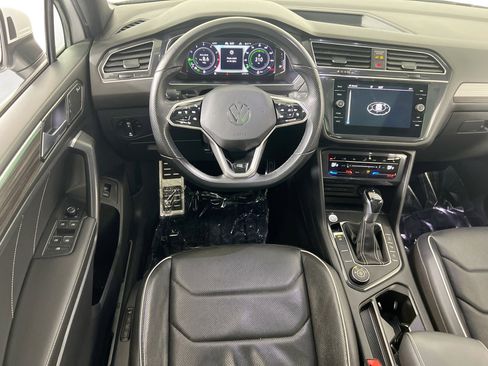 Used 2022 Volkswagen Tiguan SEL R-Line image 23