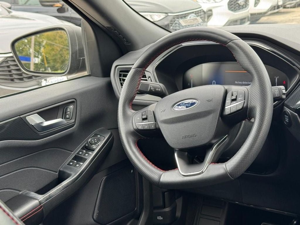 Used 2024 Ford Escape ST-Line AWD/4WD image 12