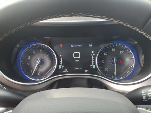 Certified 2024 Chrysler Pacifica Limited w/ S Appearance Package AWD/4WD image 20