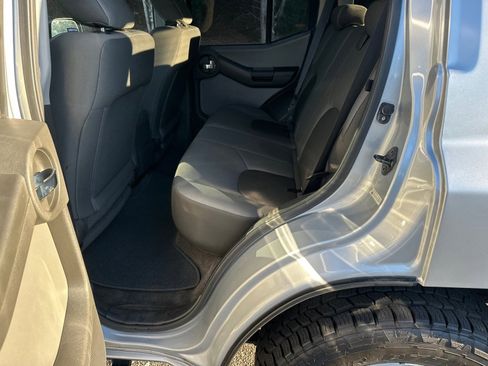 Used 2011 Nissan Xterra X image 20