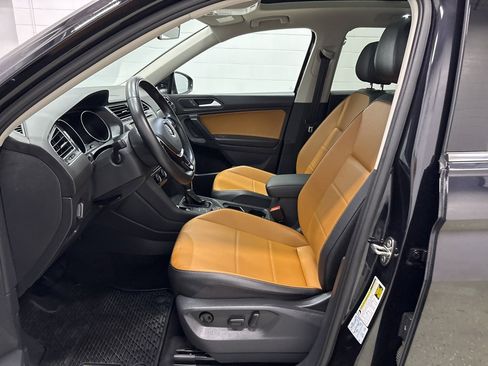 Used 2019 Volkswagen Tiguan SE image 9