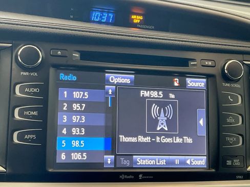 Used 2015 Toyota Highlander XLE image 16