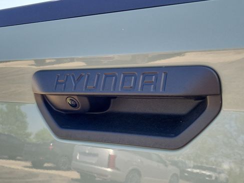 Used 2023 Hyundai Santa Cruz SEL Premium AWD/4WD image 6