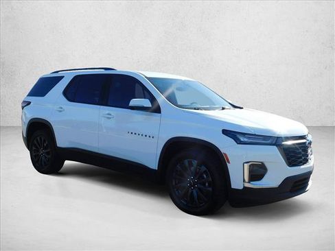 Used 2023 Chevrolet Traverse RS AWD/4WD image 6