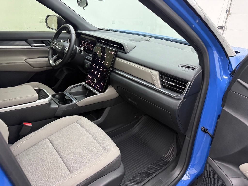 Used 2025 GMC Terrain Elevation AWD/4WD image 30