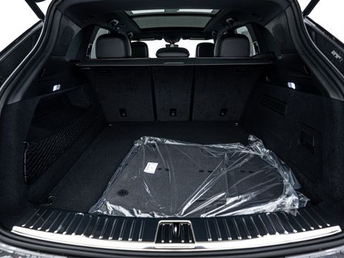 Certified 2025 Porsche Cayenne image 14