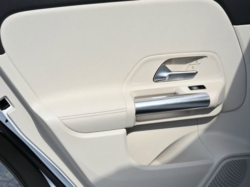 Used 2022 Mercedes-Benz GLA 250 image 11