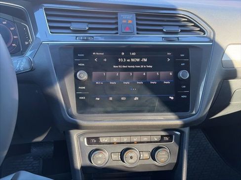 Used 2020 Volkswagen Tiguan SEL w/ 3rd Row Seat Package image 27
