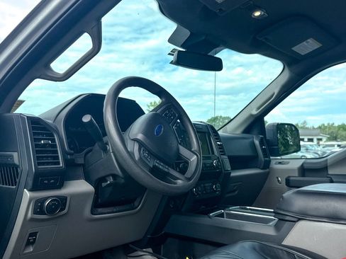 Used 2019 Ford F150 XL w/ Equipment Group 101A Mid AWD/4WD image 10