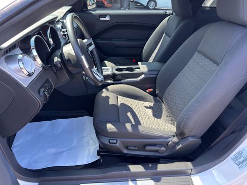 Used 2006 Ford Mustang GT RWD image 18