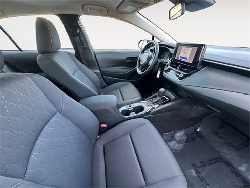 Used 2025 Toyota Corolla LE image 14