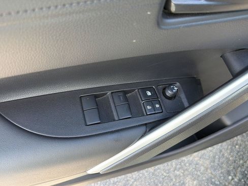 Used 2025 Toyota Corolla Cross AWD Hybrid image 30