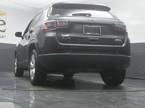 Used 2018 Jeep Compass Latitude w/ Popular Equipment Group AWD/4WD image 55