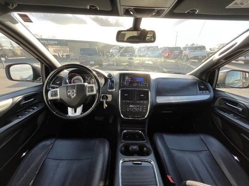 Used 2019 Dodge Grand Caravan GT image 36