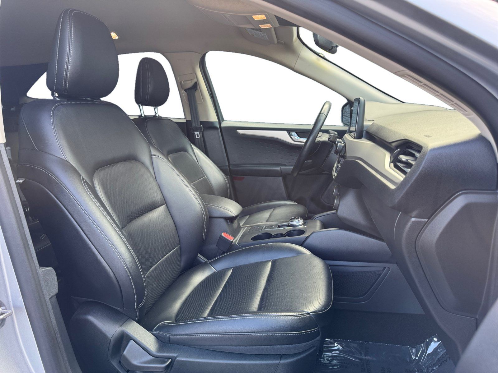 Used 2020 Ford Escape SEL FWD image 15