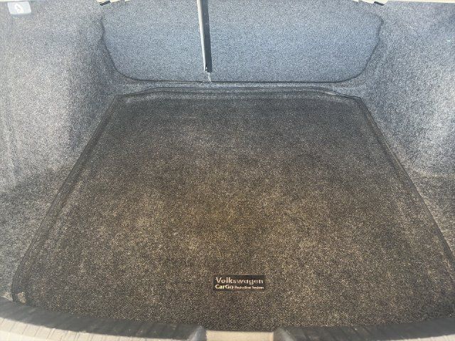 Used 2024 Volkswagen Jetta SE w/ Panoramic Sunroof Package FWD image 24