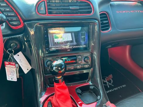 Used 2002 Chevrolet Corvette Convertible w/ Preferred Equipment Group2 image 18