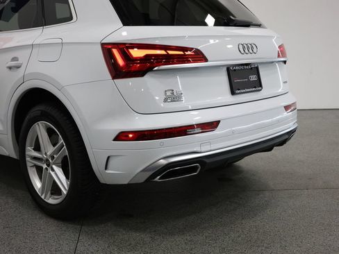 Certified 2024 Audi Q5 e Premium w/ Convenience Package AWD/4WD image 10