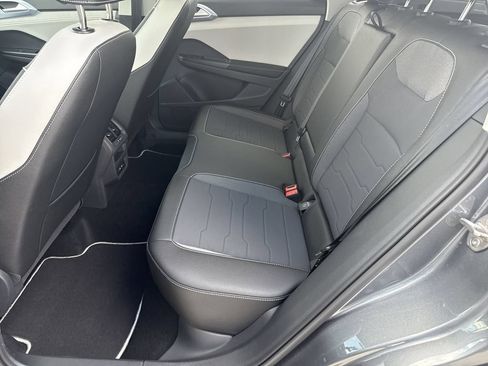 New 2026 Volkswagen Taos SE FWD image 24