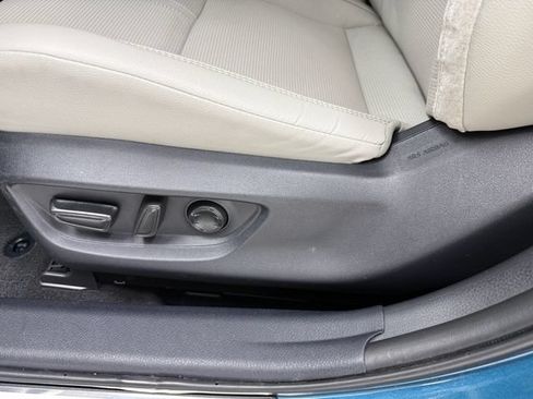 Used 2025 Toyota Camry XLE w/ Premium Package FWD image 28