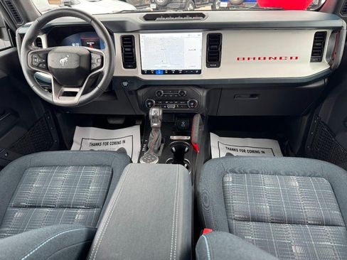 Used 2025 Ford Bronco Heritage Edition AWD/4WD image 13