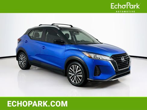 Used 2023 Nissan Kicks SV FWD image 1