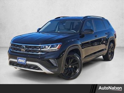 Used 2023 Volkswagen Atlas SE w/ Black Wheel Package