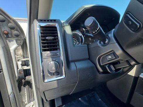 Used 2017 RAM 1500 Laramie w/ Convenience Group AWD/4WD image 25