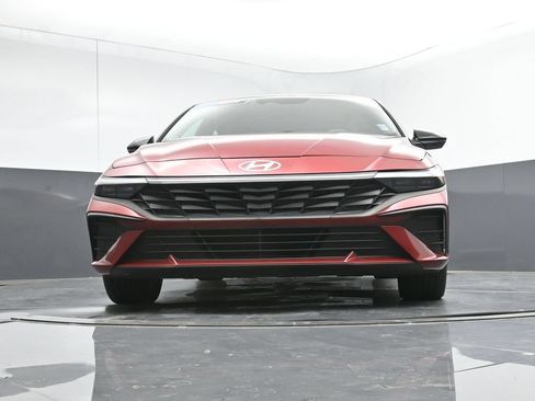 Used 2025 Hyundai Elantra Sport FWD image 46